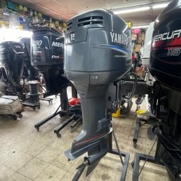 2004 Yamaha 150 HP 2-Stroke V6 25-Inch Outboard Engine
