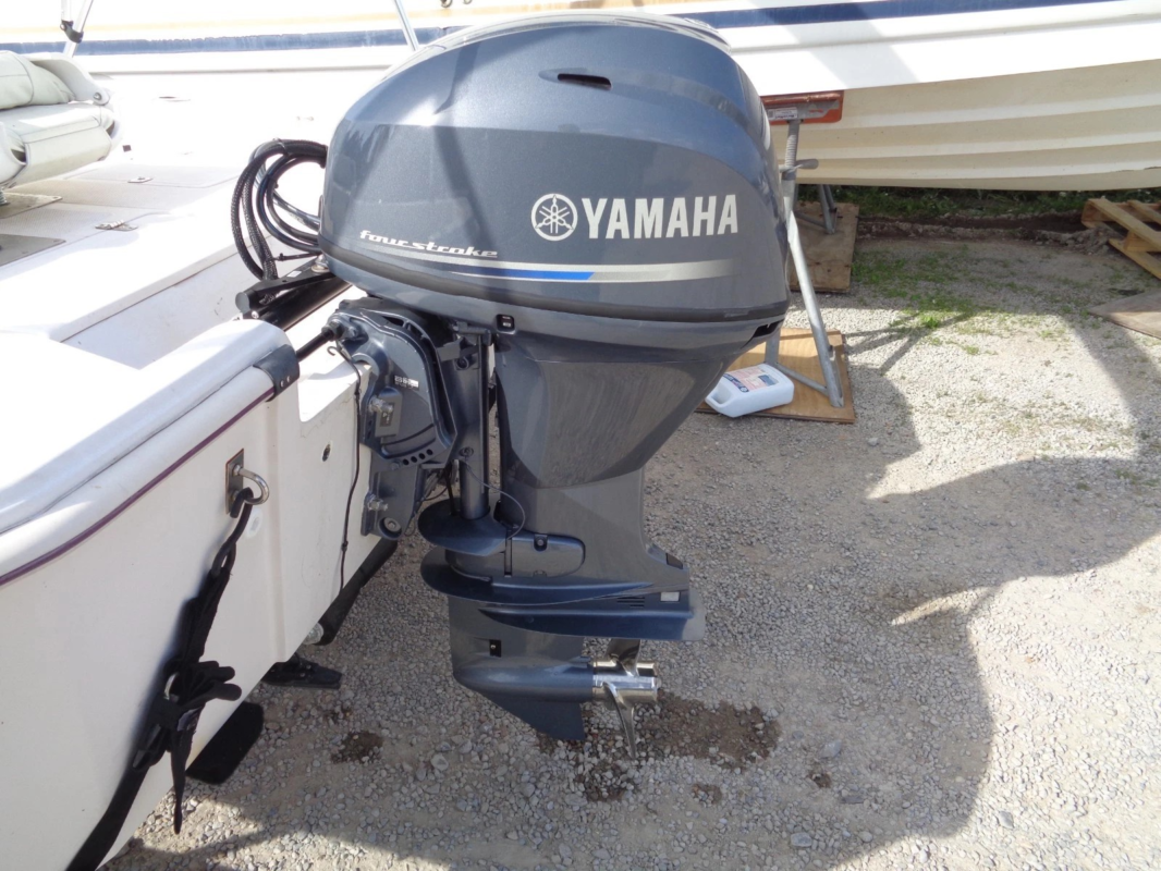 EXCELLENT CONDITION 2023 Yamaha 40hp 4-Stroke 20” Outboard Motor F40LA - Pre-Owned