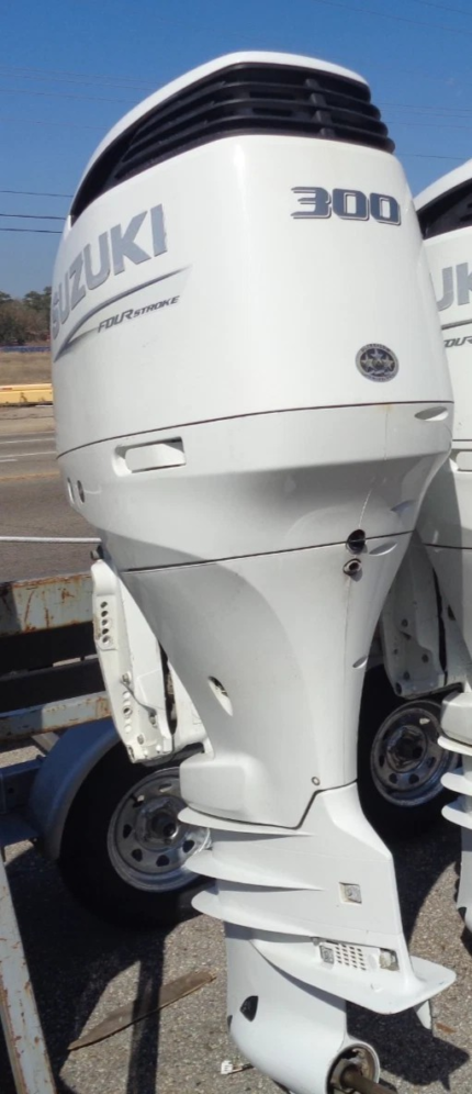 Pre-Owned 2023 DF300 300 HP 30” Suzuki 4-Stroke Outboard Motor Engine - Used Outboards