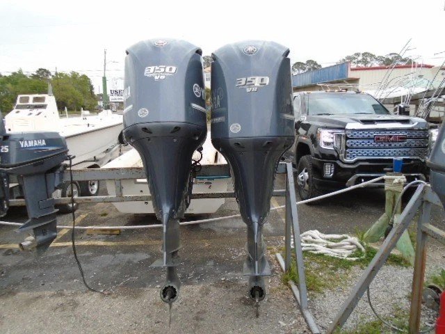 Used Yamaha 4-Stroke Outboard Engines - Counter Rotating Pair V8 350 HP 30